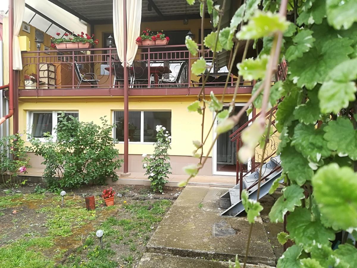 Casa Voica Lägenhet Turda Exteriör bild